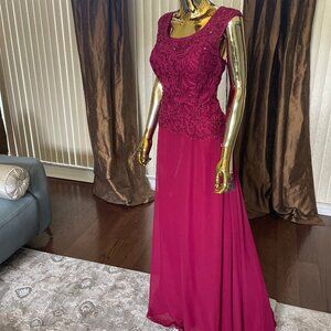Elegant Fuchsia Lace Gown Size 16 - Sequin Evening Dress Mother of Bride